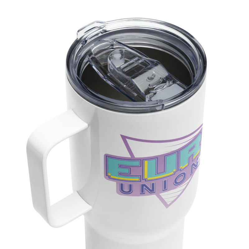 Travel mug with a handle